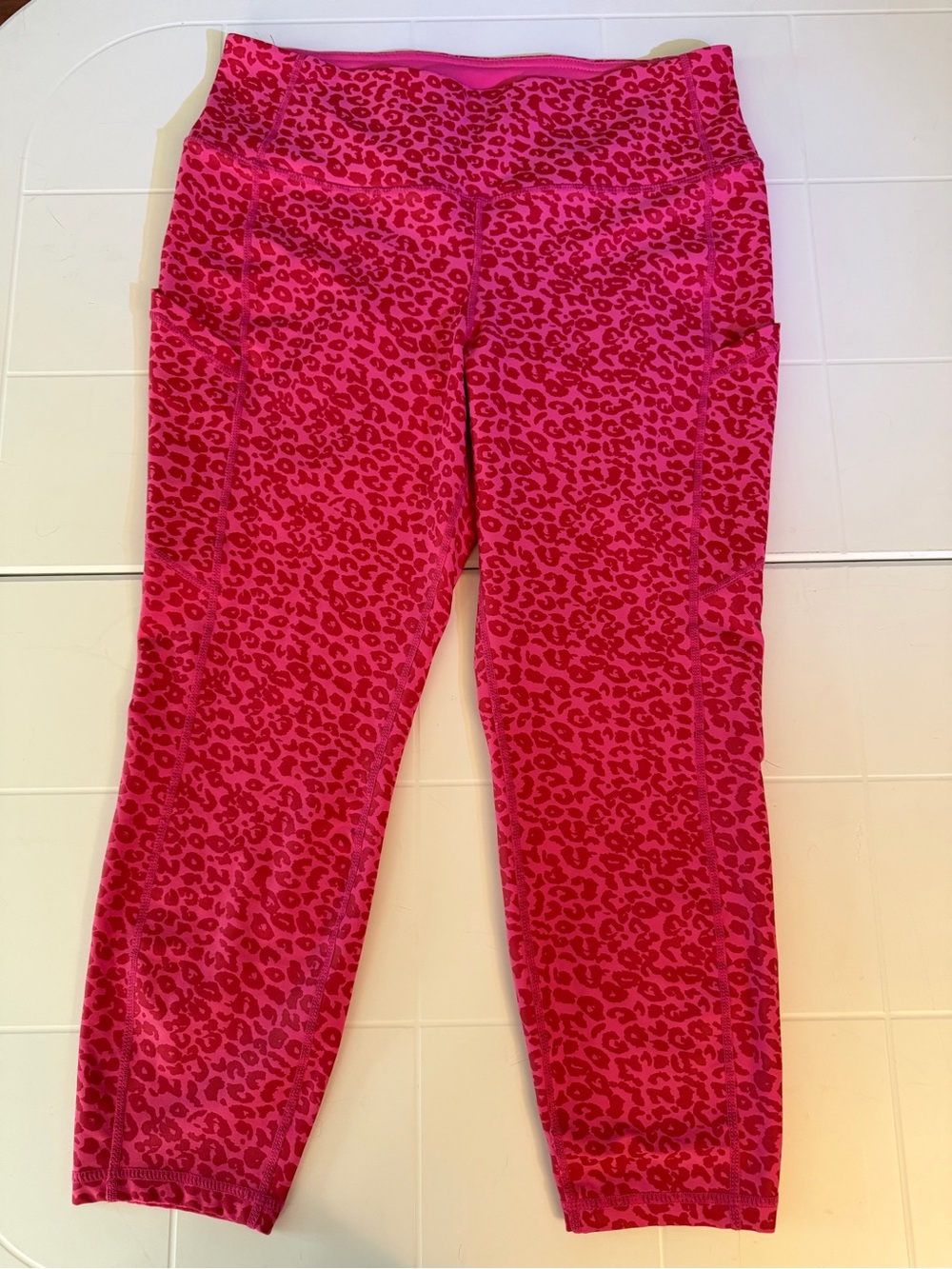 torrid Hot Pink Leopard Capri Leggings with Side Pockets